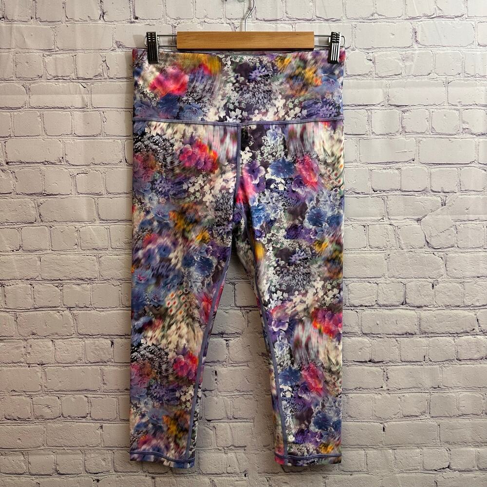 Athleta Elation Capri Multicolor Floral Print Stretch Leggings Women's Medium